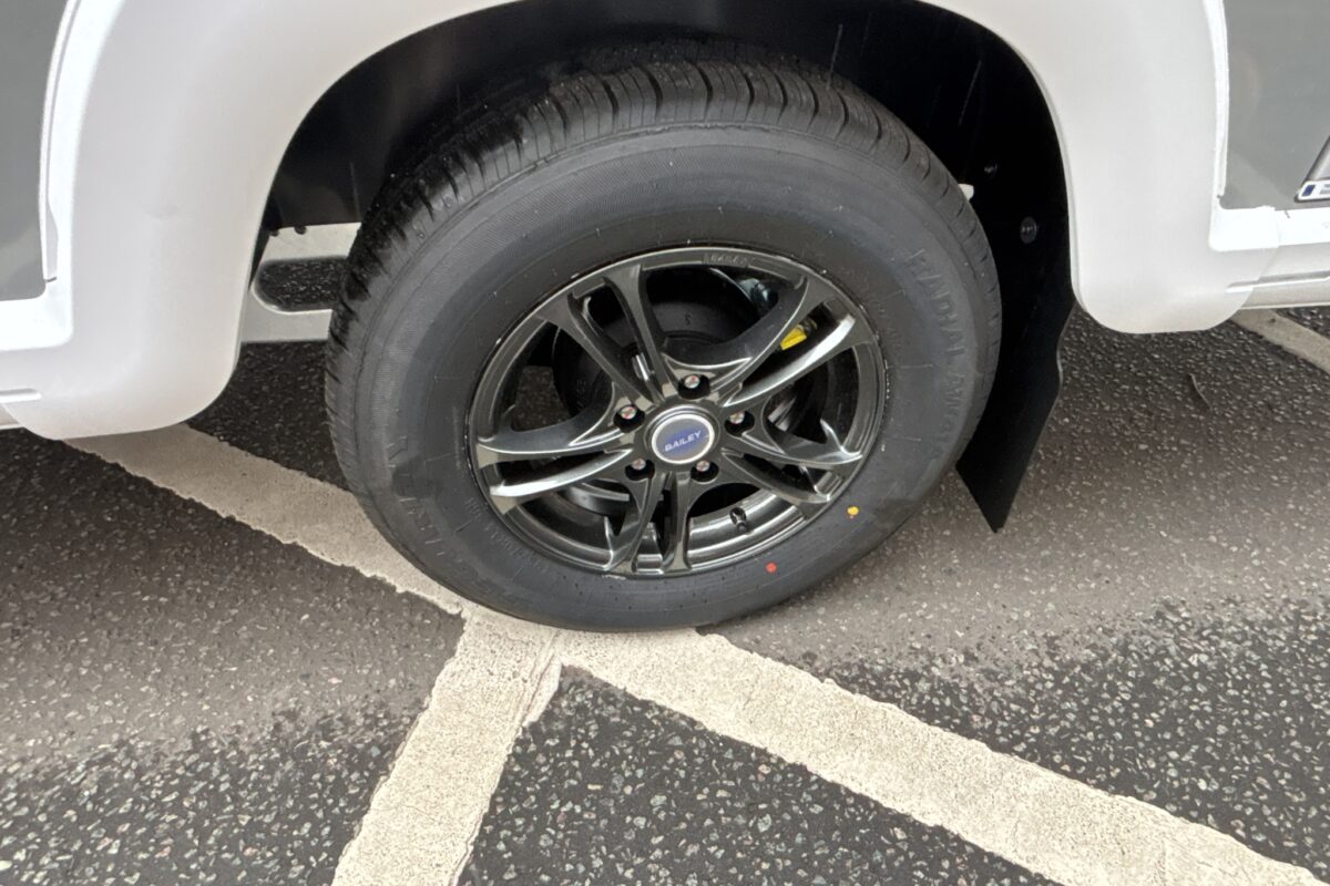 2026 Bailey Phoenix 420 Black Edition alloy wheel