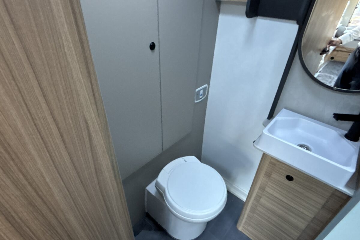 2026 Bailey Phoenix 642 Black Edition cassette toilet