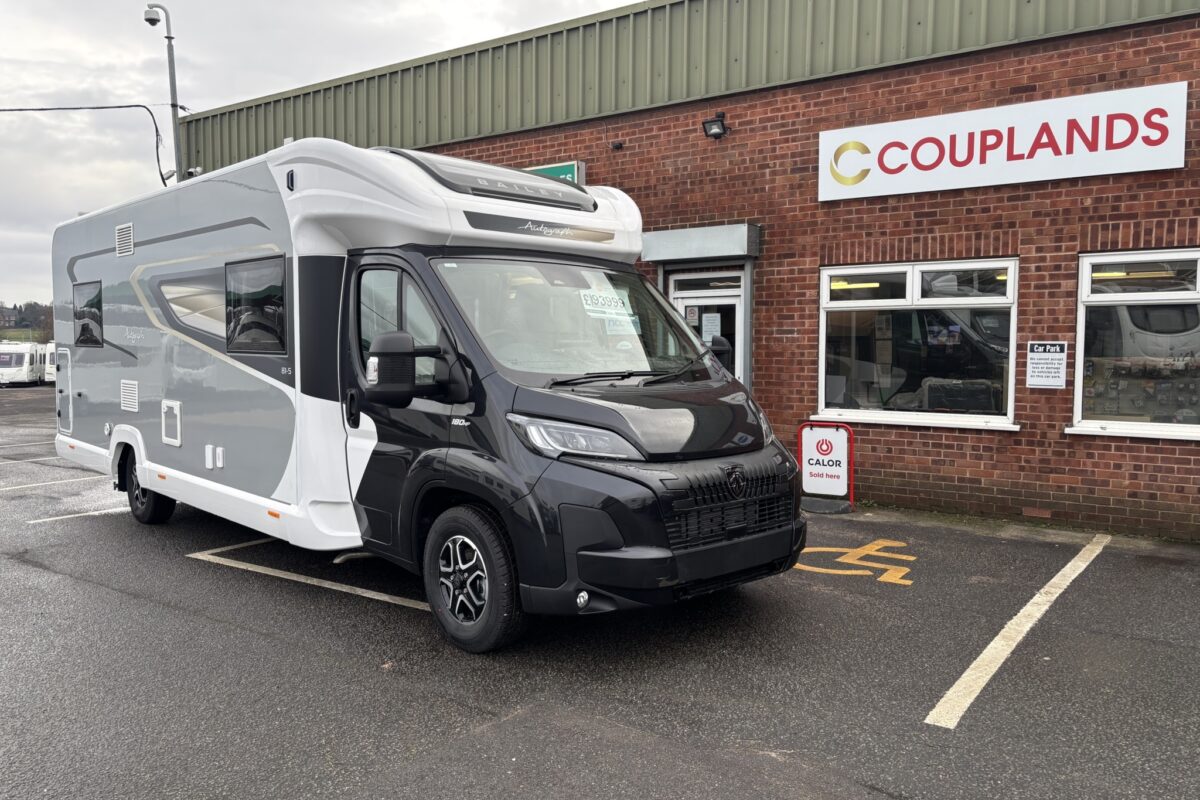 New Bailey Autograph 81-5 2026 front