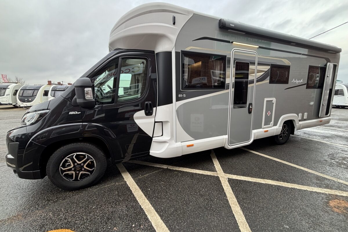 New Bailey Autograph 81-5 2026 nearside