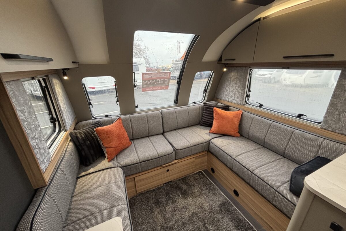 2026 Bailey Pegasus Grande Brindisi Black Edition lounge