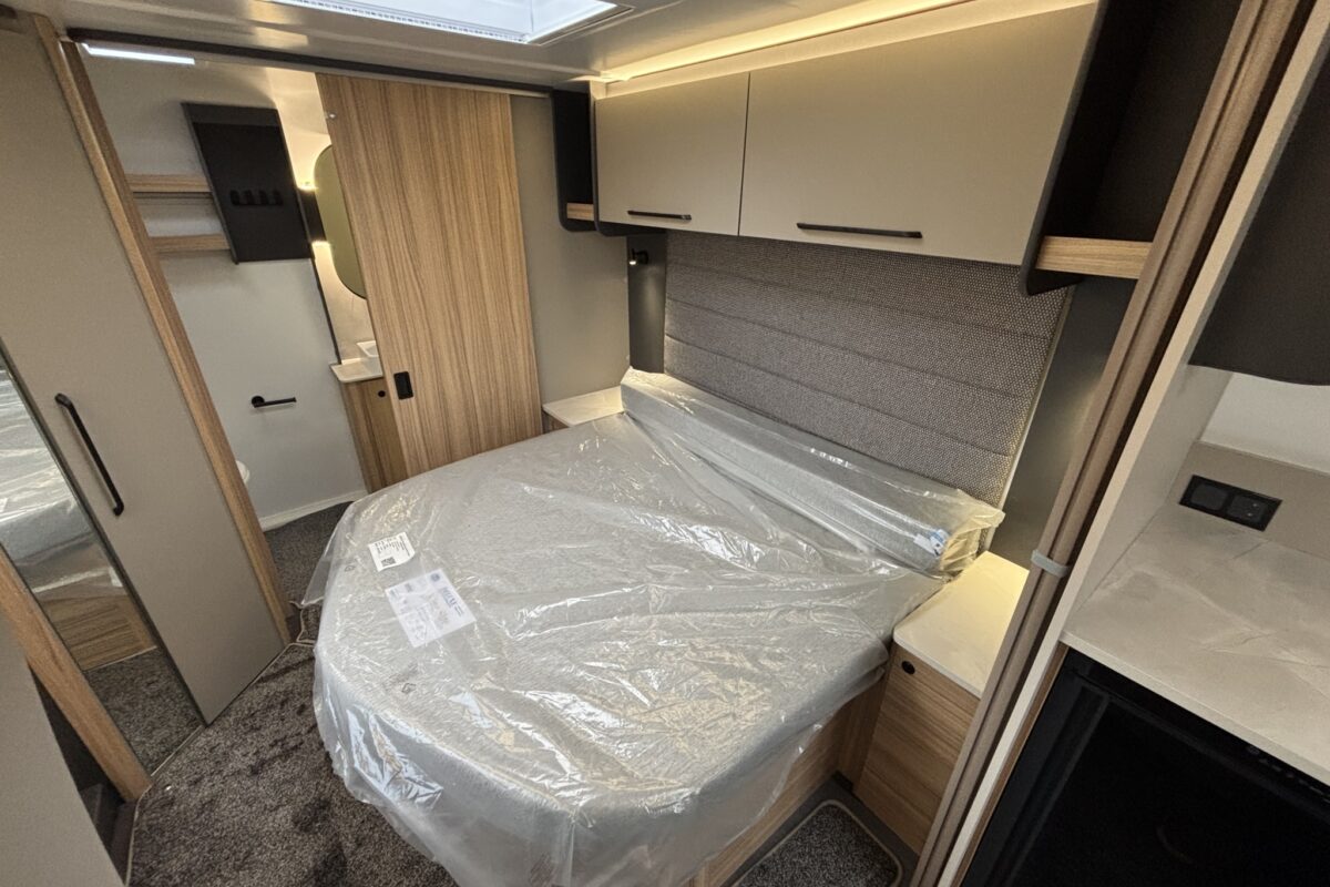 2026 Bailey Pegasus Grande Brindisi Black Edition bed