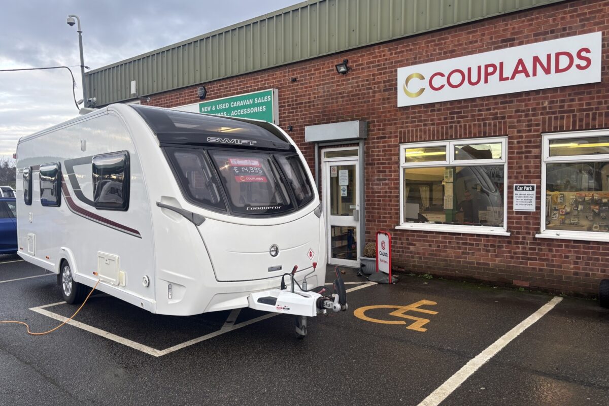 Swift Conqueror 530 2016 FRONT EXTERIOR