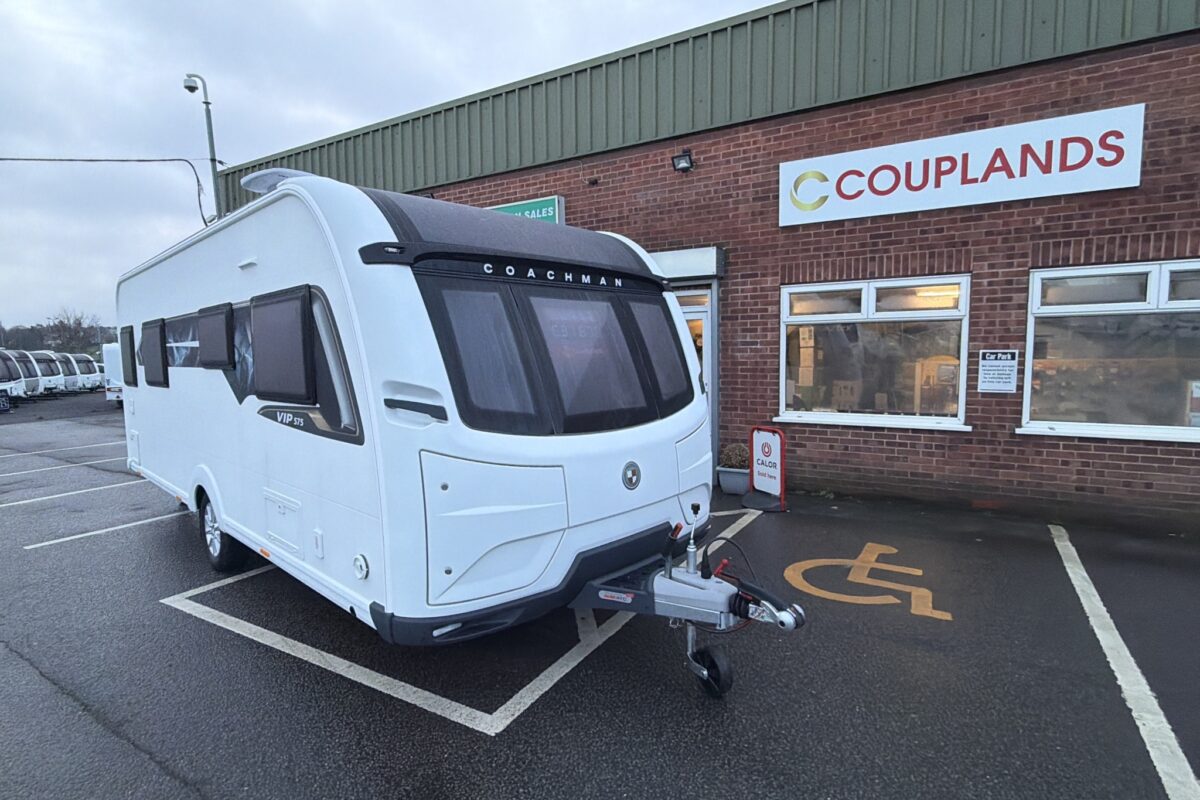26 Coachman VIP 575 Offside front