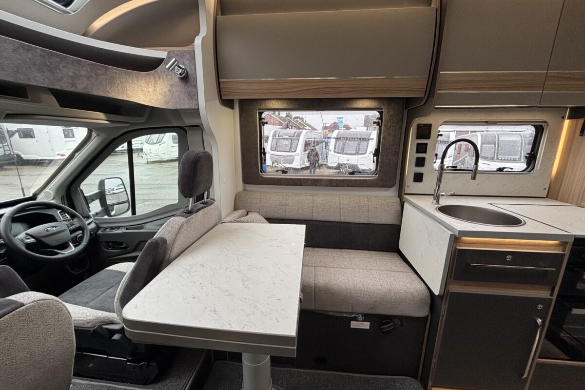 NEW Bailey Adamo 75-4T OFFSIDE LOUNGE