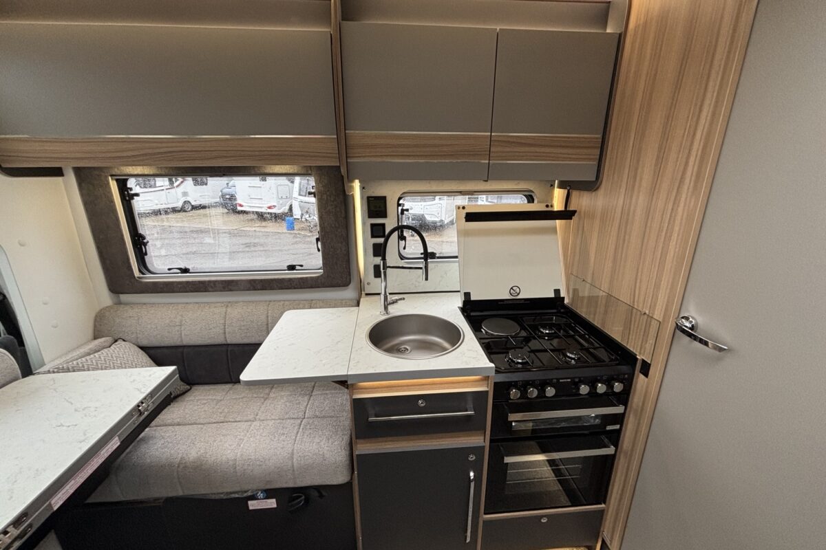 NEW Bailey Adamo 75-4T KITCHEN