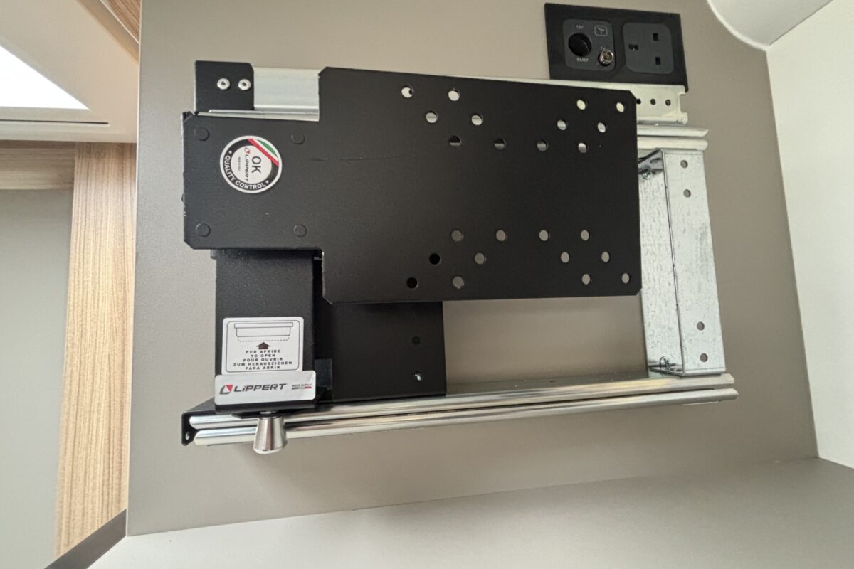 NEW Bailey Adamo 75-4T TV BRACKET
