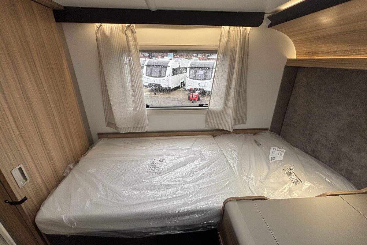 NEW Bailey Adamo 75-4T OFFSIDE SINGLE BED