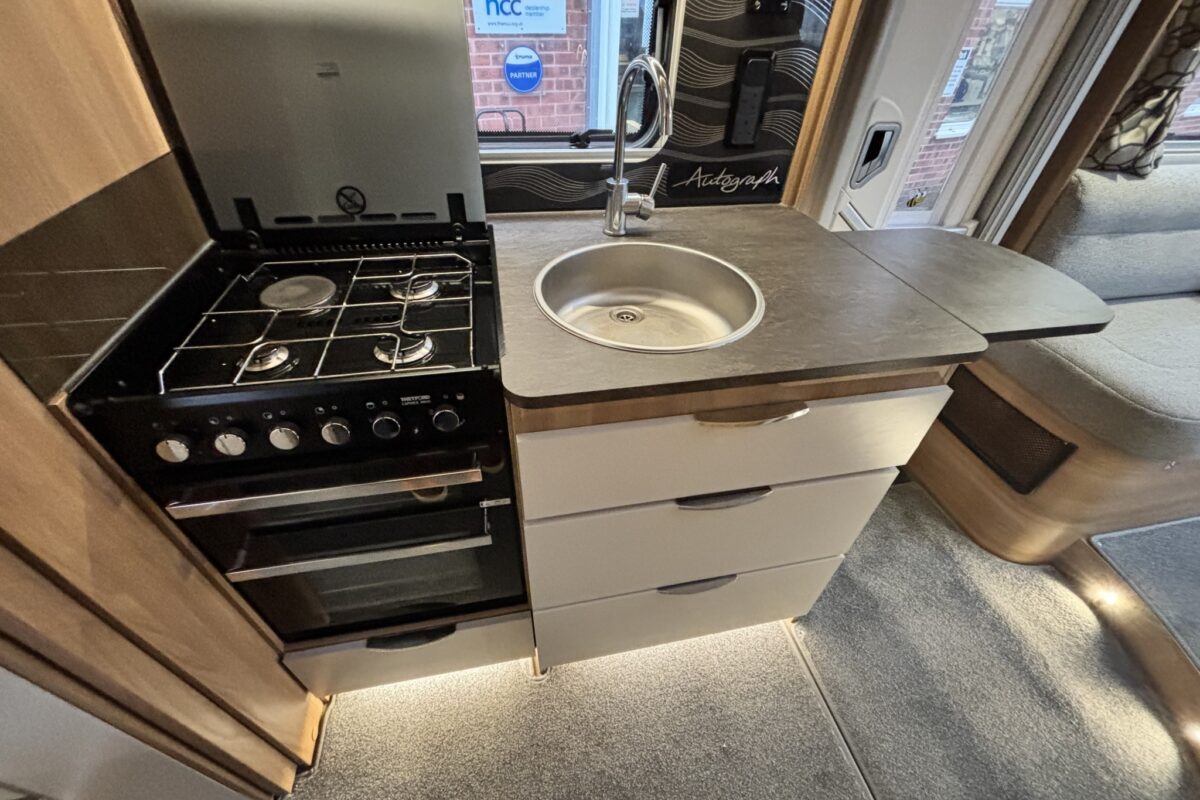 Bailey Autograph 79-4T 2020 KITCHEN