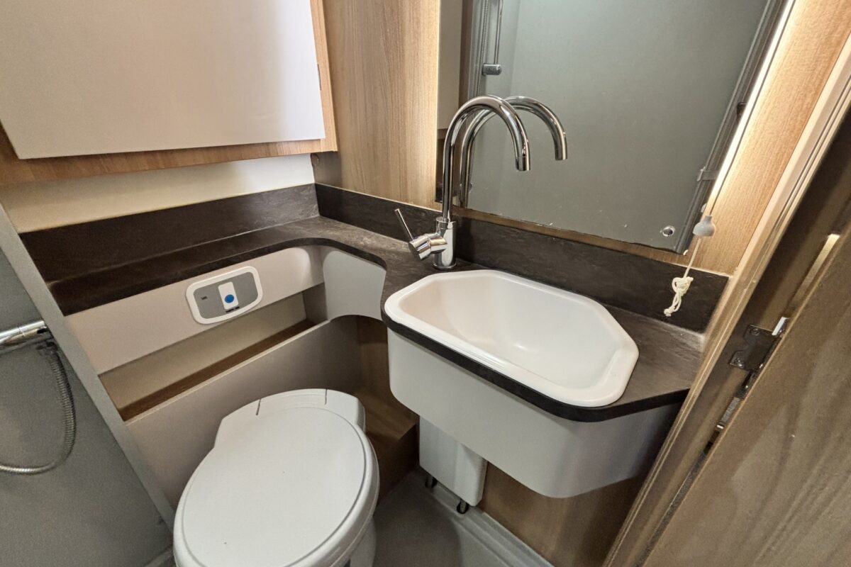 Bailey Autograph 79-4T 2020 TOILET & WASH BASIN