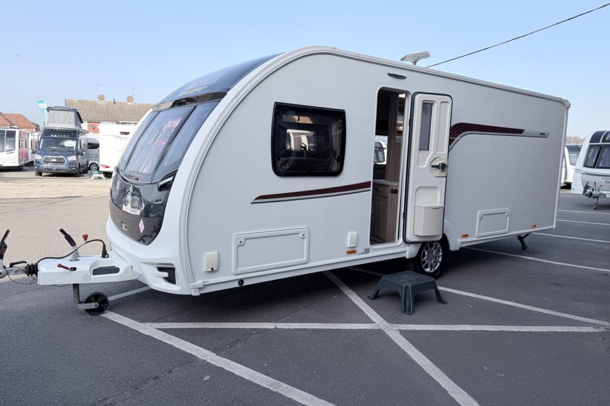 2017 Swift Challenger 580 Side