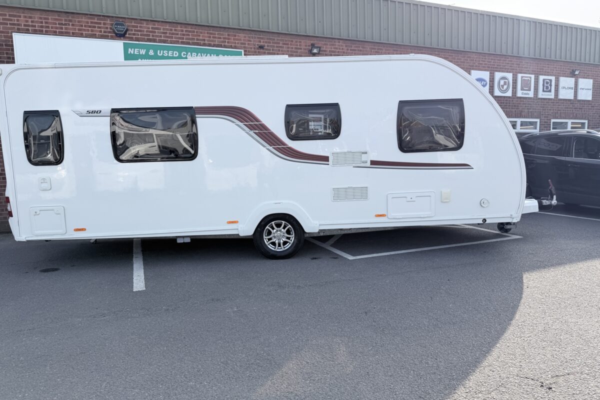 2017 Swift Challenger 580 Side