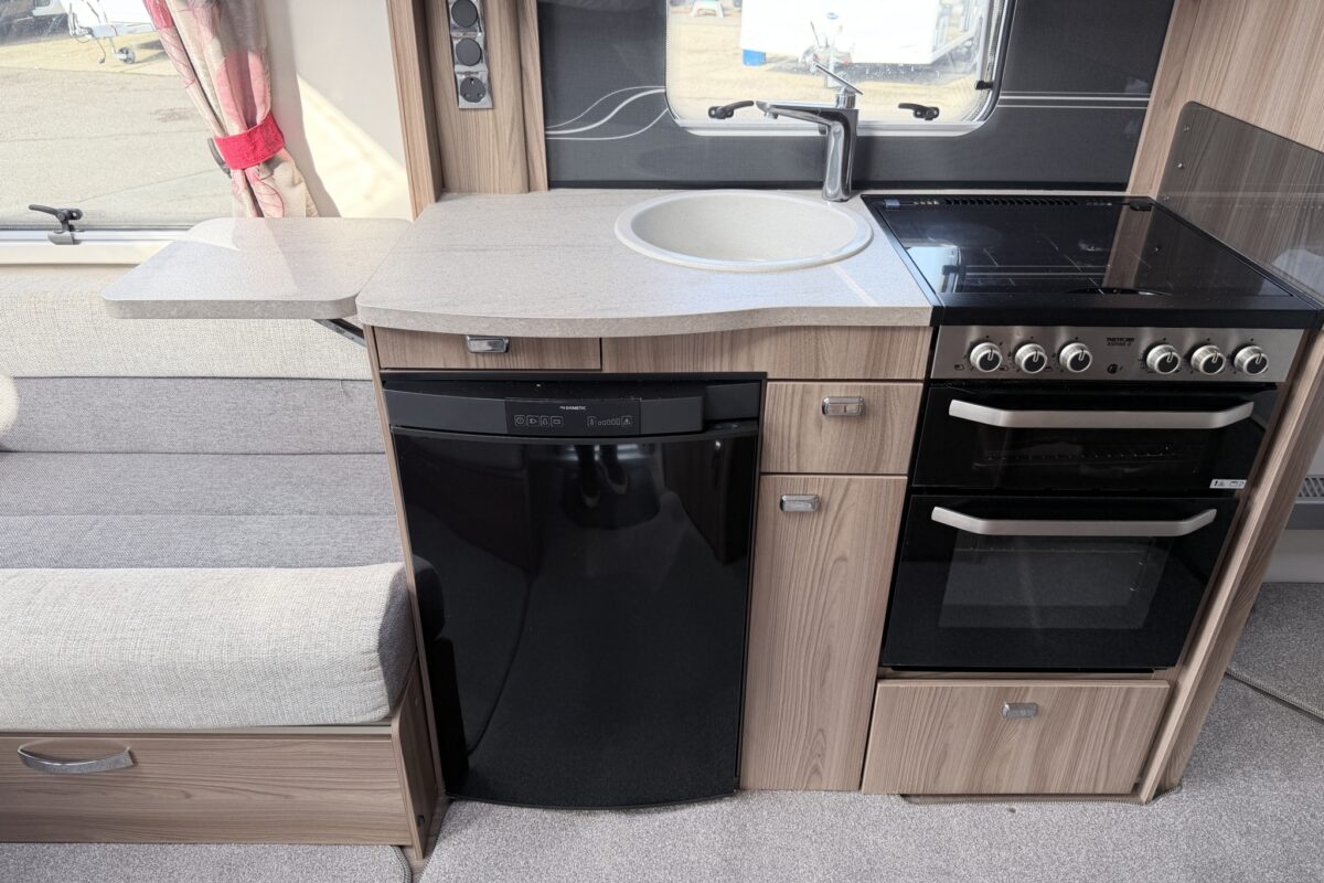 2017 Swift Challenger 580 Interior