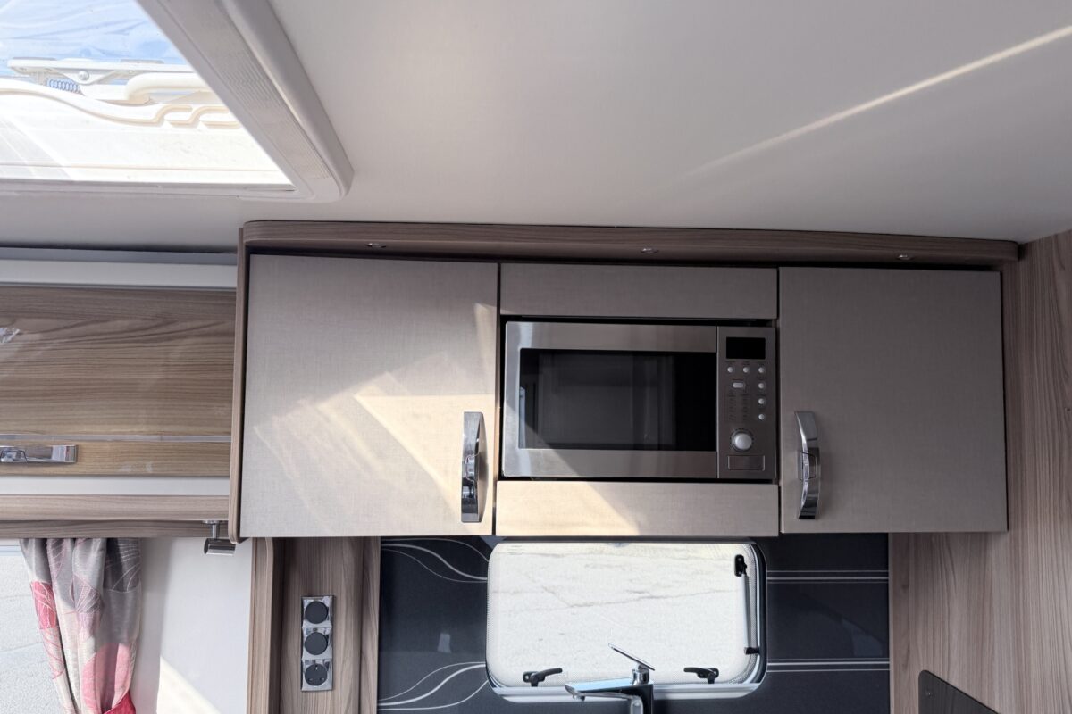 2017 Swift Challenger 580 Interior