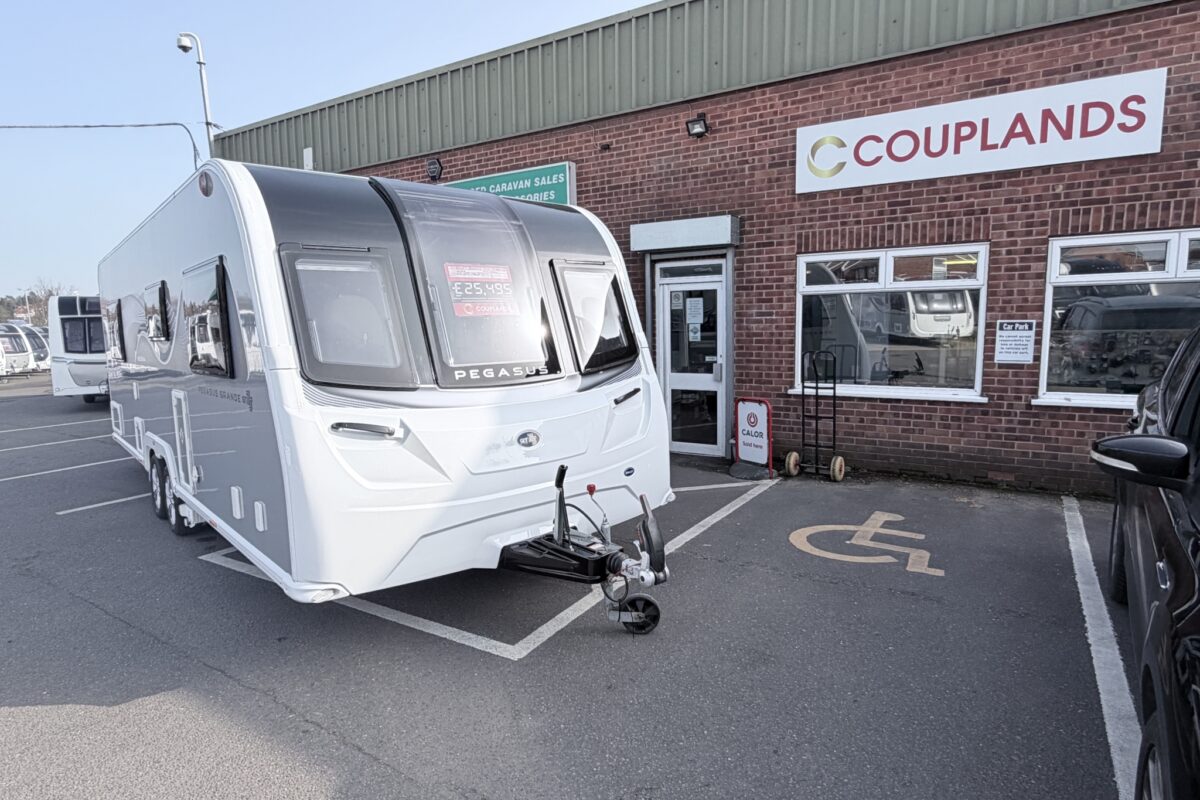 2024 Bailey Pegasus GT75 Grande Messina Front