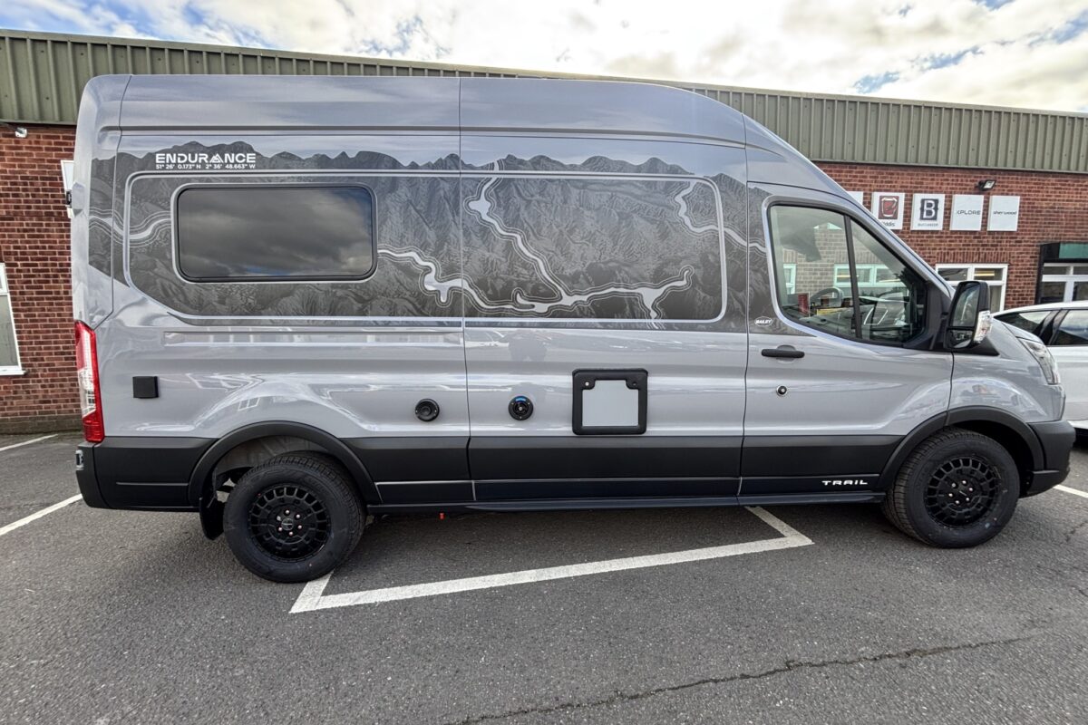 New Bailey Endurance E62 2026 OFFSIDE