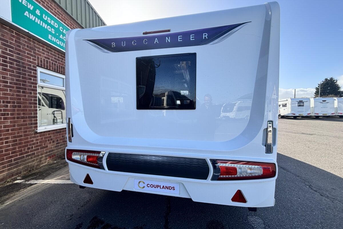 2023 Buccaneer Commodore REAR