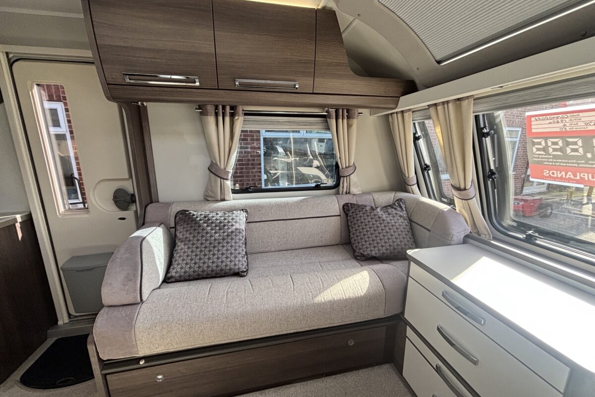 2023 Buccaneer Commodore NEARSIDE SEAT