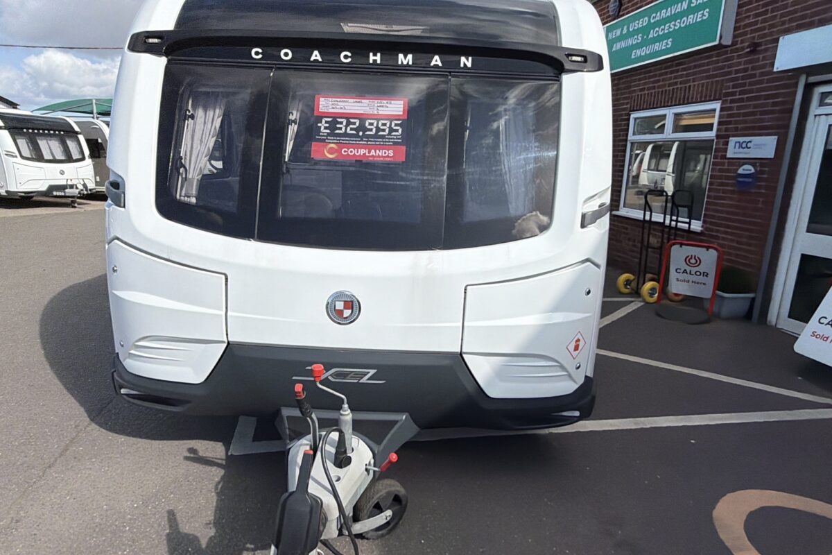 Coachman Laser 875 Xcel Front