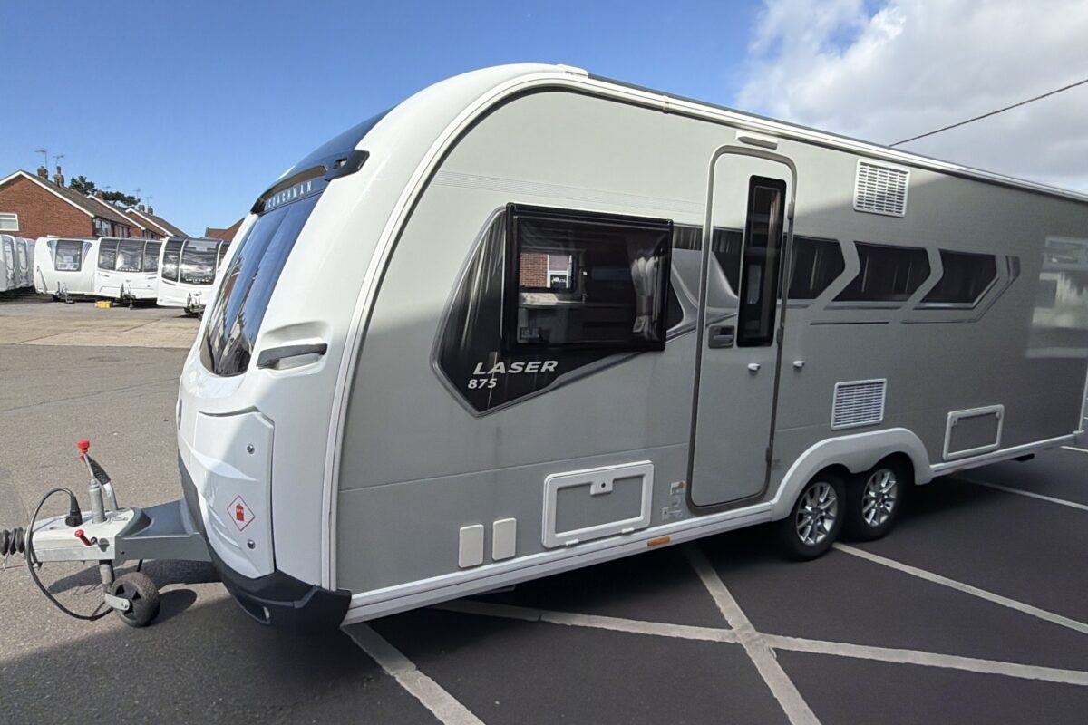 Coachman Laser 875 Xcel Front/Side