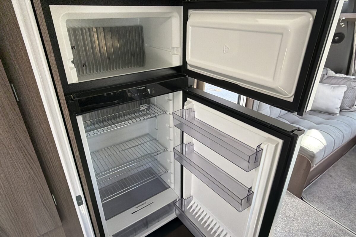 Coachman Laser 875 Xcel Interior