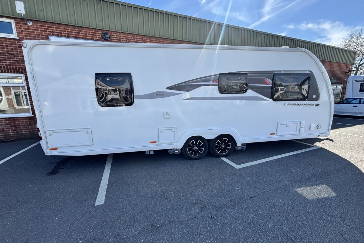 Swift Challenger SE 650 2023 OFFSIDE