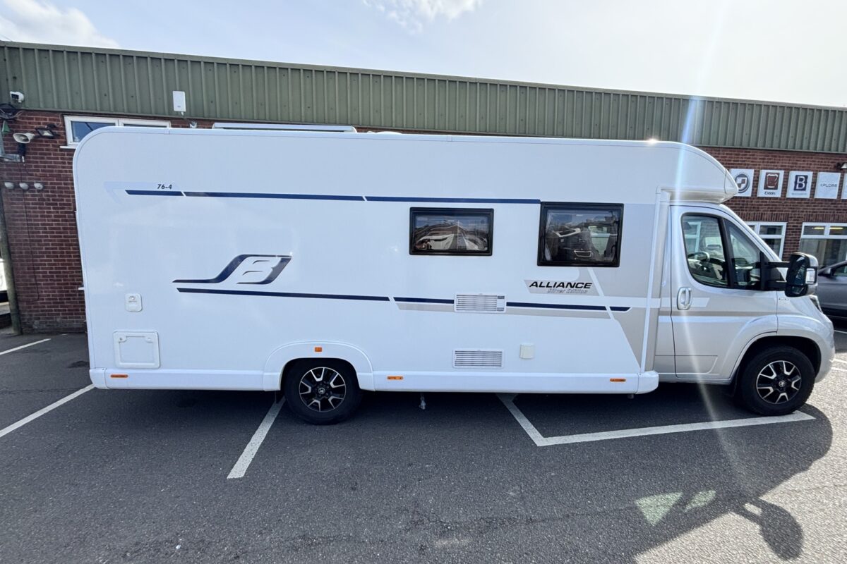 Bailey Alliance Silver Edition 76/4 2020 OFFSIDE