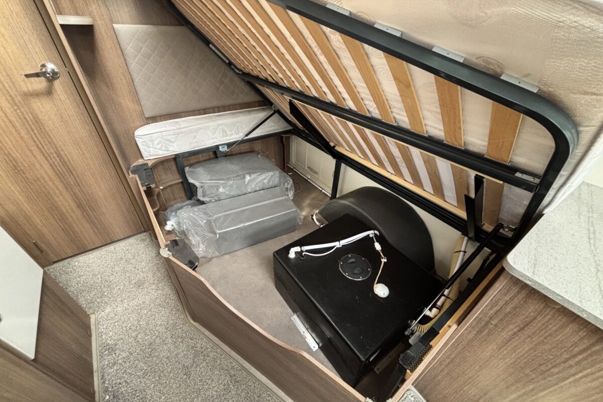 Bailey Alliance Silver Edition 76/4 2020 ONBOARD WATER TANK