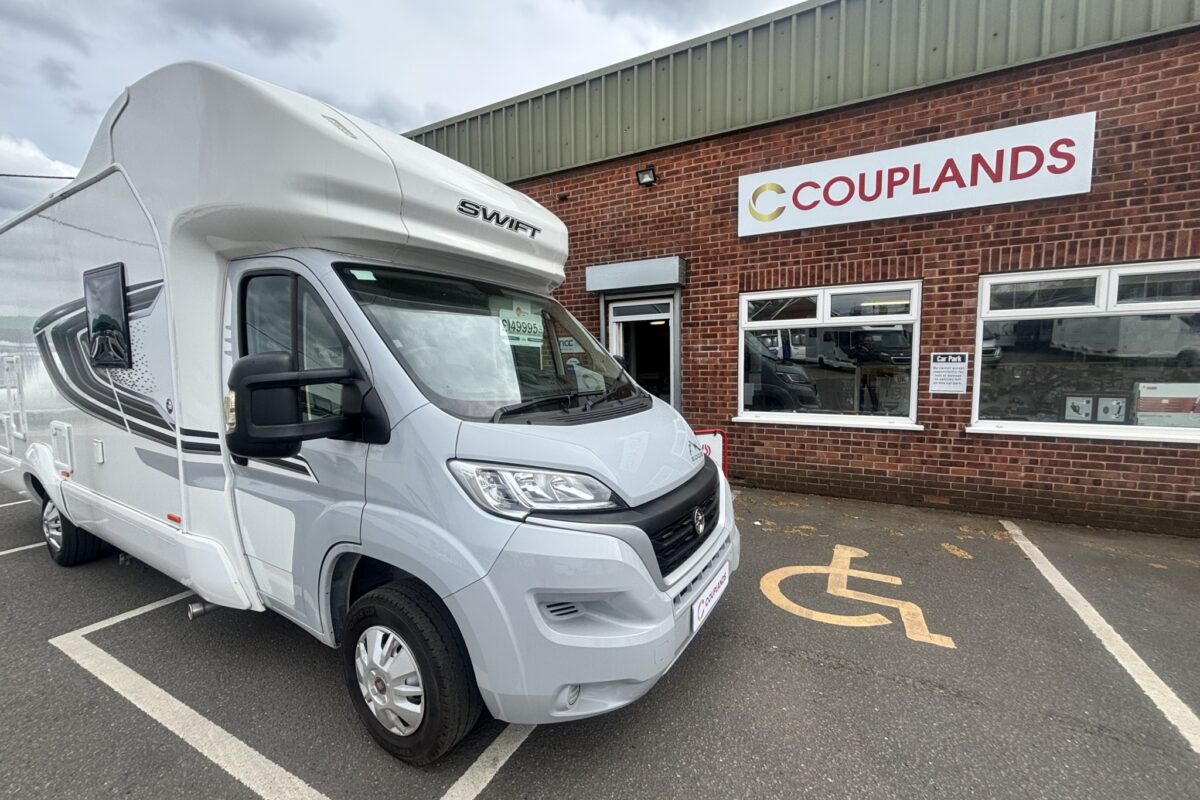 Swift Edge 486 2023 POSTER