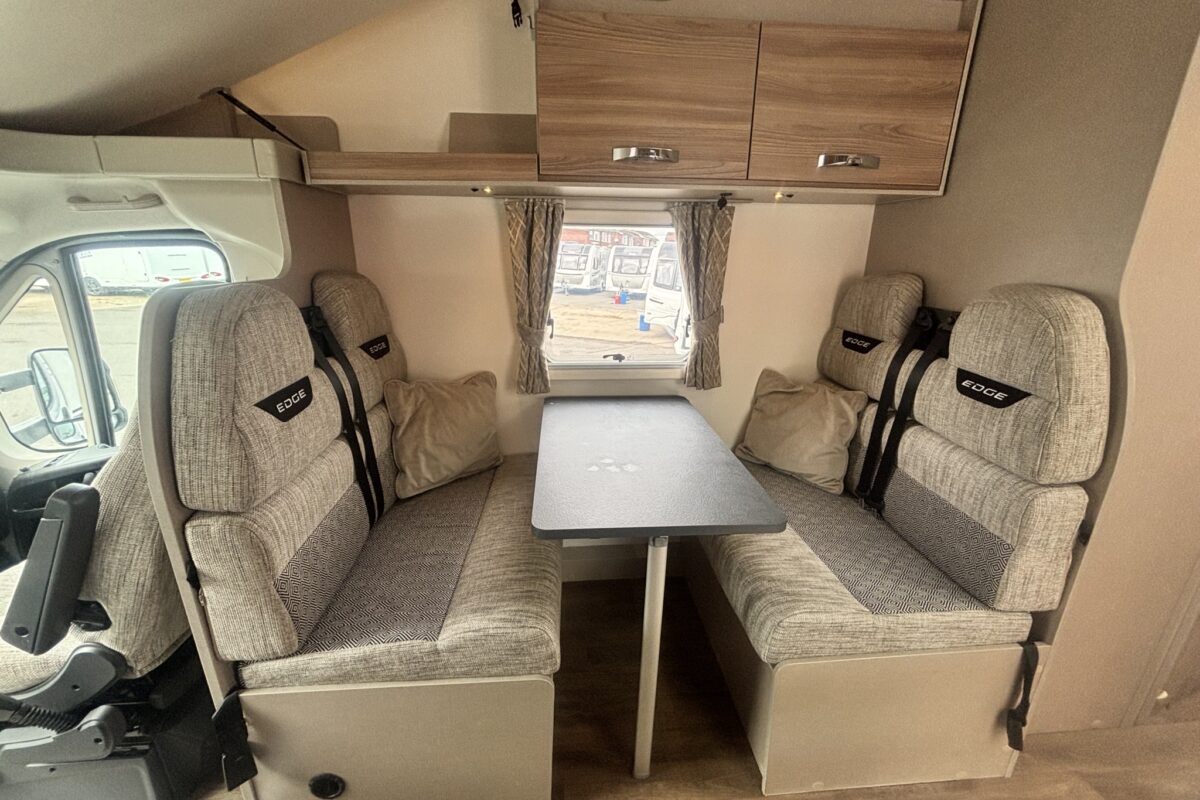 Swift Edge 486 2023 DINETTE WITH 4 SEATED BELTS