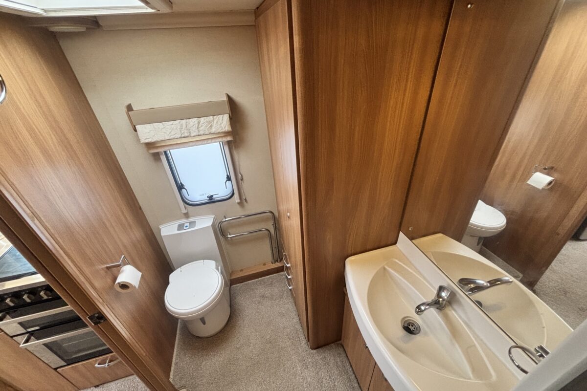 2012 Bessacarr Cameo 495 Interior