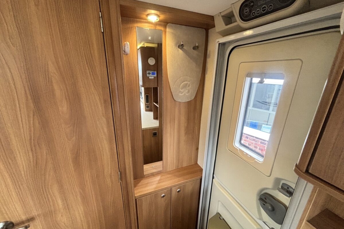 2012 Bessacarr Cameo 495 Interior