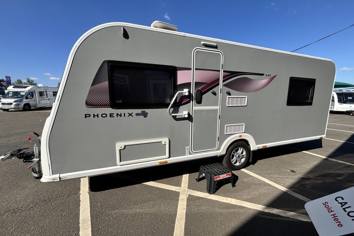 Bailey Phoenix GT75 640 2024 NEARSIDE