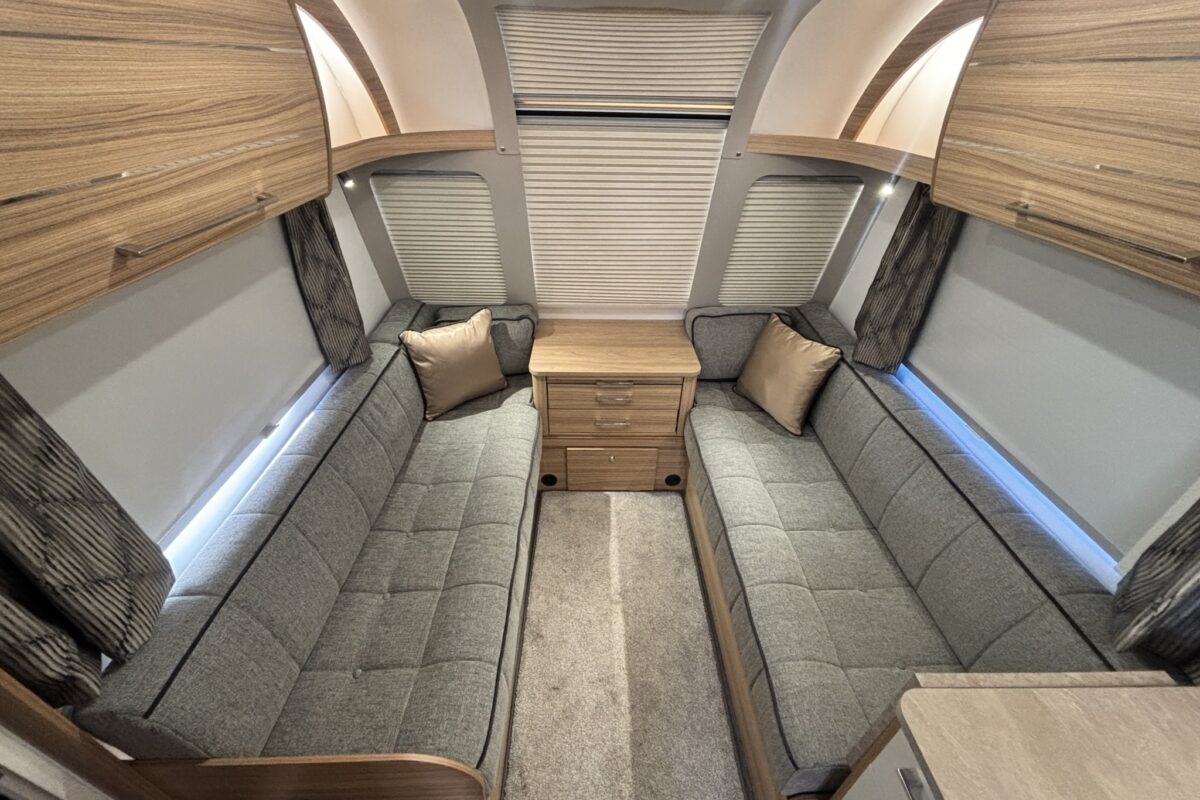 Bailey Phoenix GT75 640 2024 LOUNGE