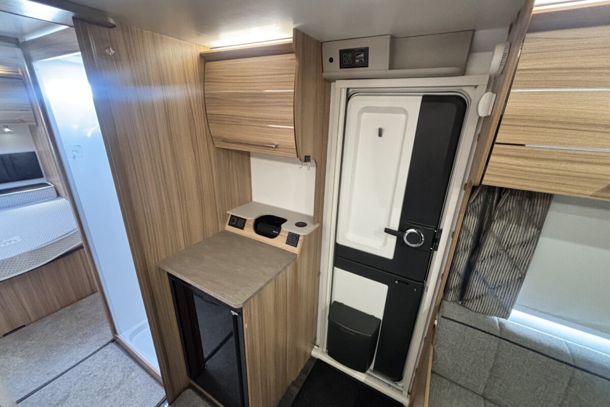 Bailey Phoenix GT75 640 2024 ENTRANCE