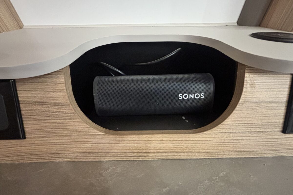 Bailey Phoenix GT75 640 2024 SONOS SPEAKER