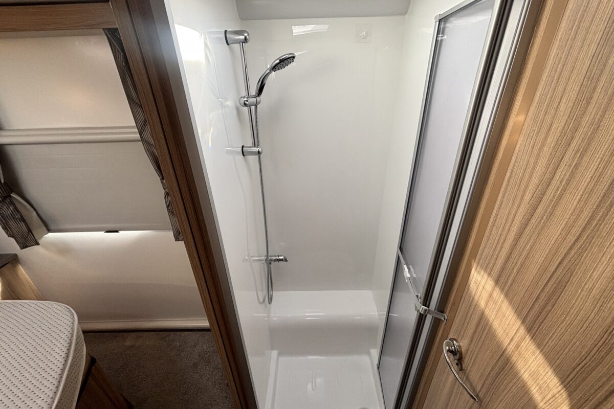 Bailey Phoenix GT75 640 2024 SHOWER