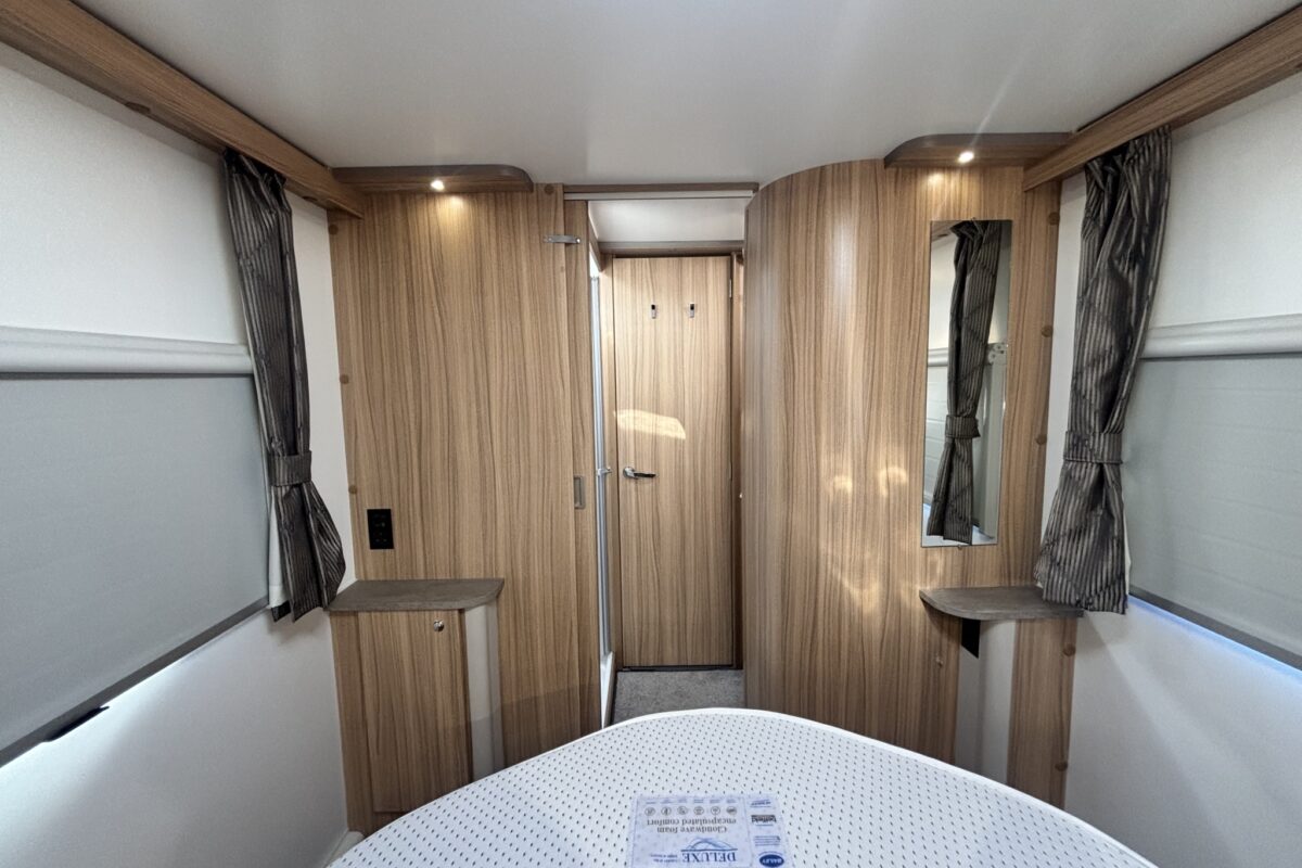 Bailey Phoenix GT75 640 2024 BEDROOM