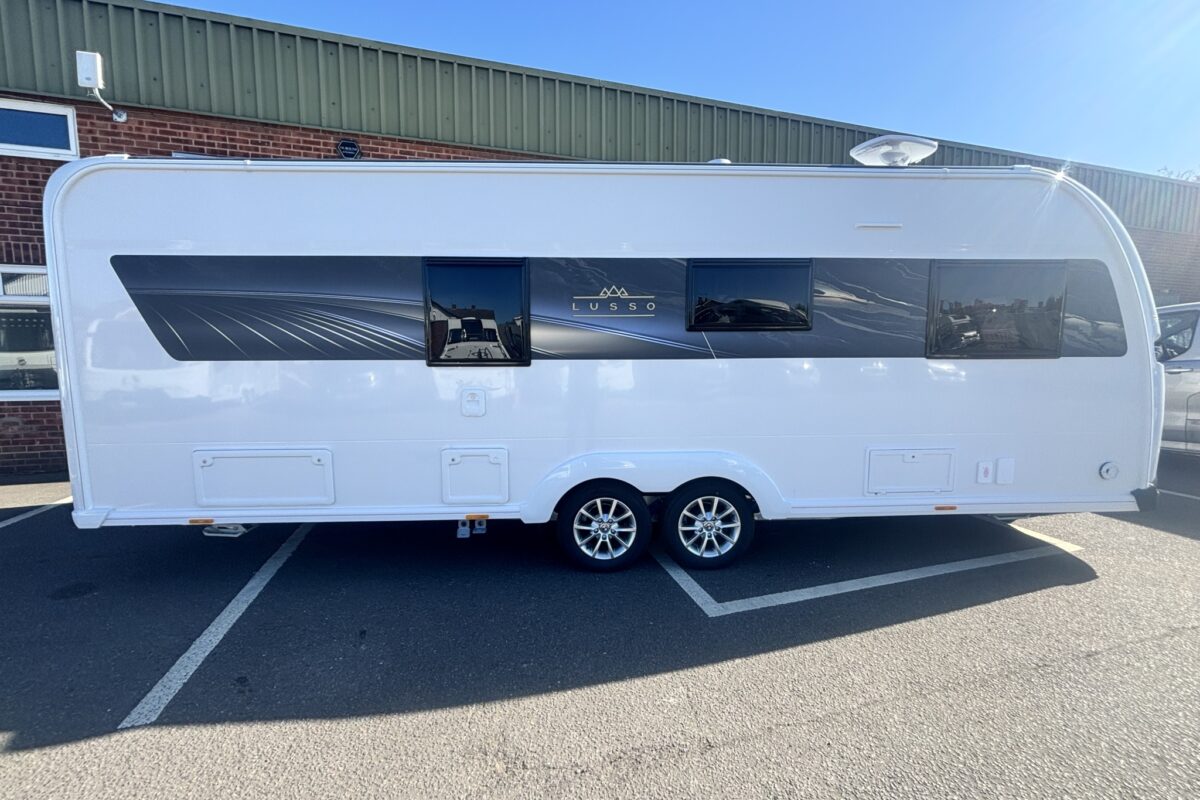 2026 Coachman Lusso 4 Side
