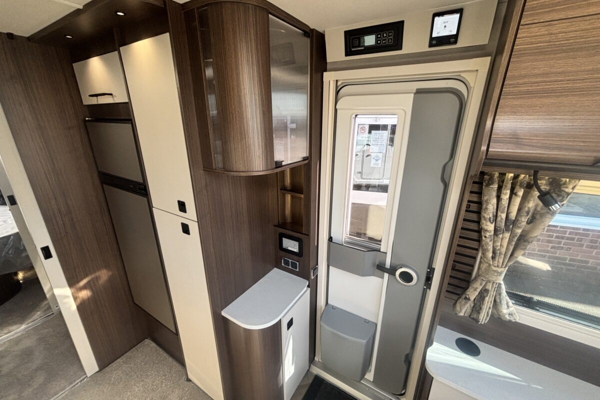 2026 Coachman Lusso 4 Interior