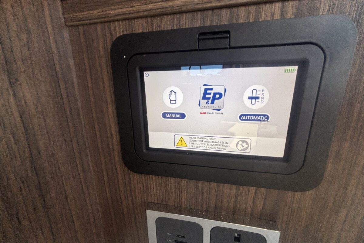 2026 Coachman Lusso 4 Interior E&P Unit