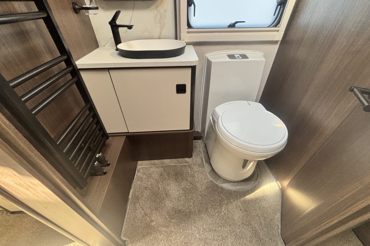 2026 Coachman Lusso 4 Interior