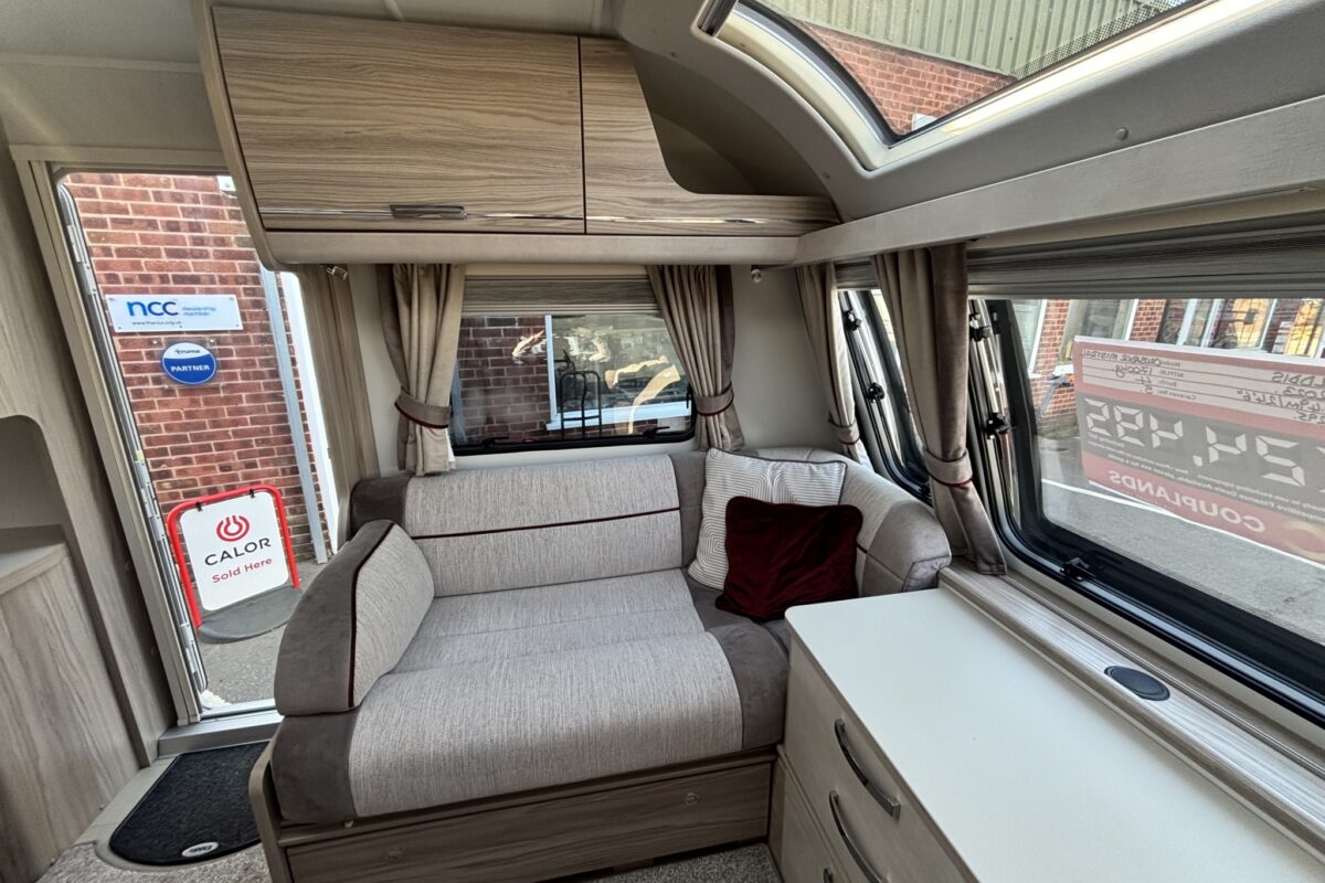 Elddis Crusader Mistral 2023 NEARSIDE LOUNGE AREA
