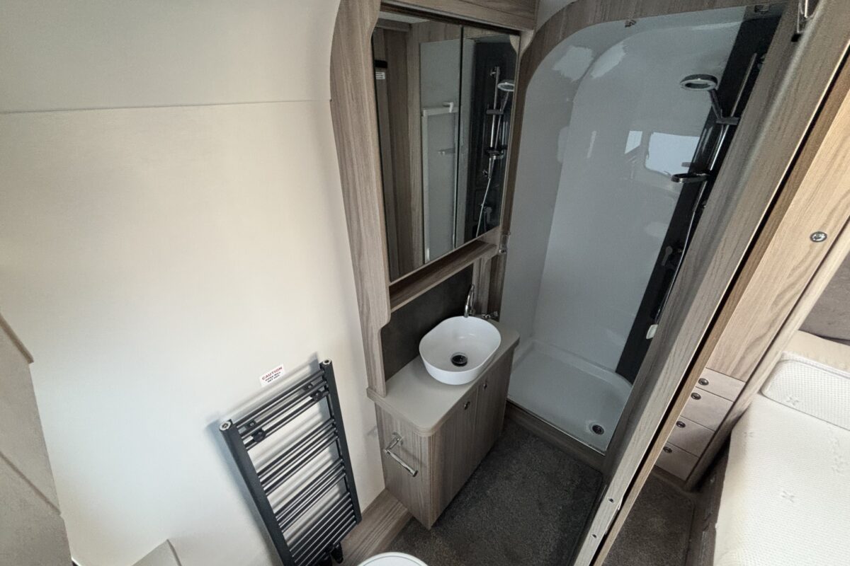 Elddis Crusader Mistral 2023 SHOWER