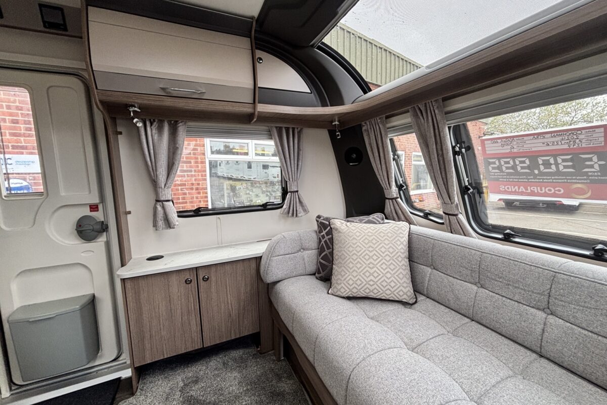 Coachman Acadia Xtra 660 2024 nearside lounge