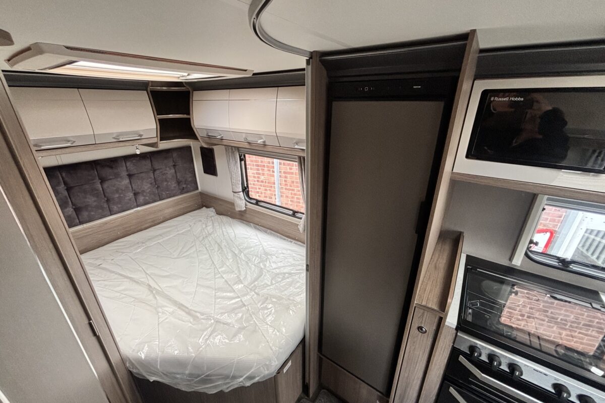 Coachman Acadia Xtra 660 2024 fridge freezer and french bed