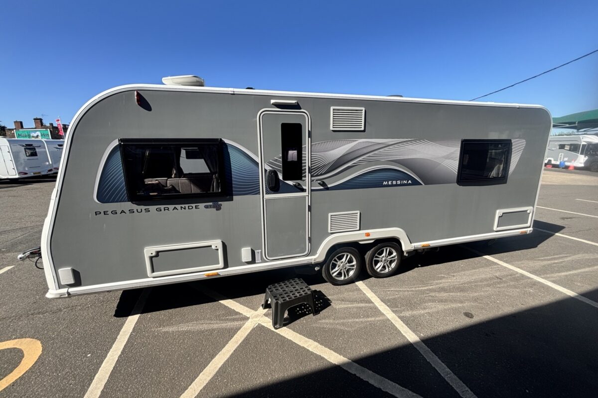 Bailey Pegasus Grande GT75 Messina 2025 NEARSIDE