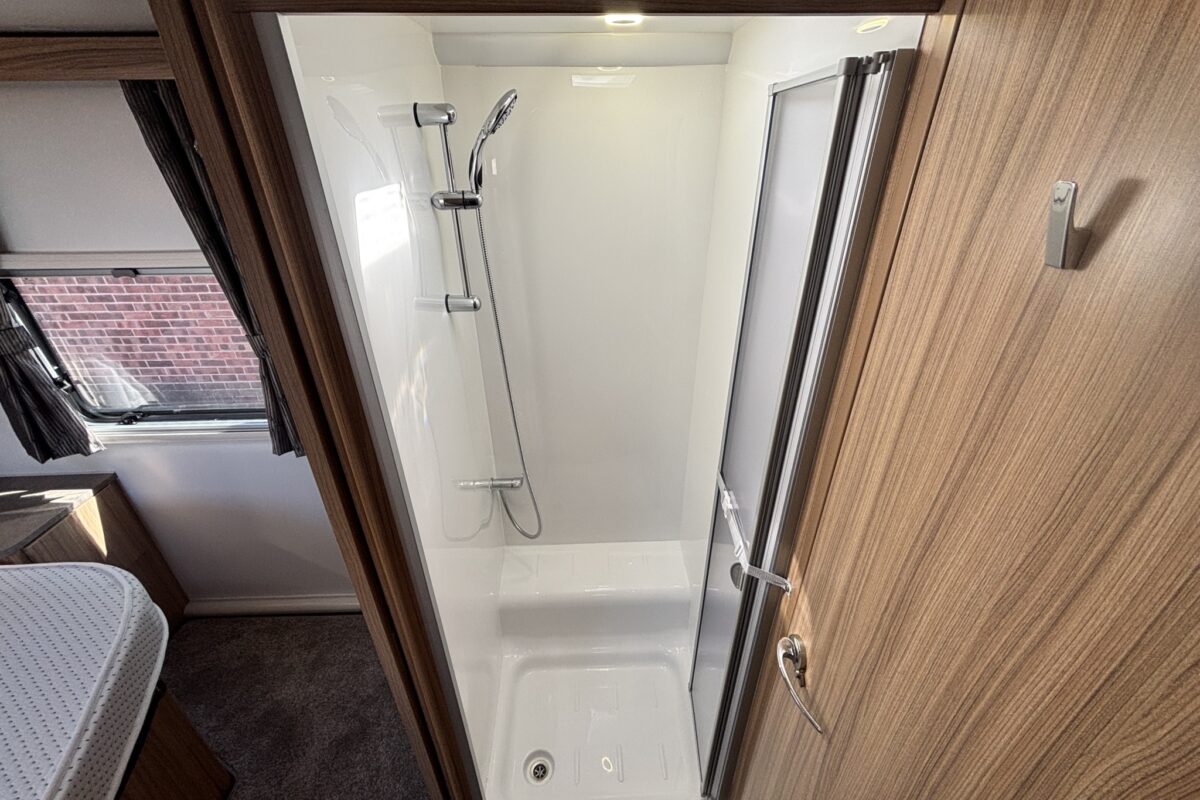 Bailey Pegasus Grande GT75 Messina 2025 SHOWER