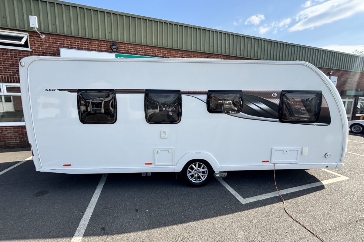 Swift Conqueror 560 2018 OFFSIDE