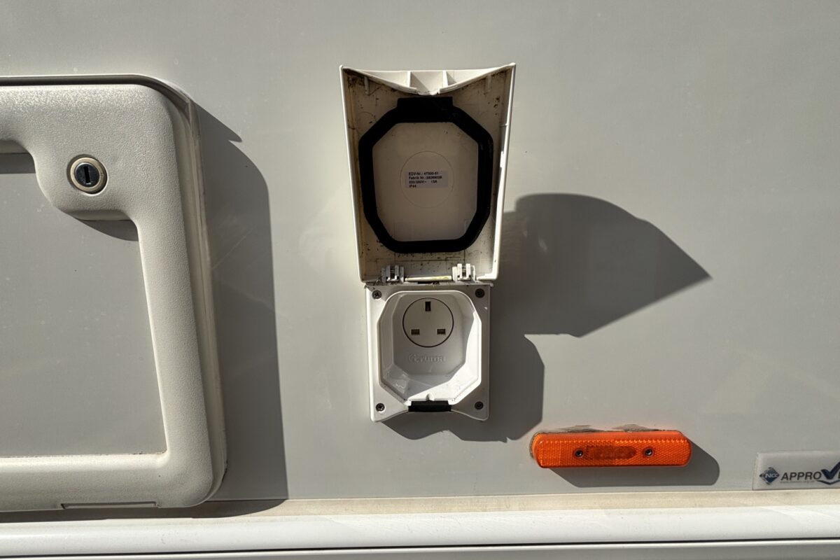 Swift Conqueror 560 2018 EXTERNAL 230V SOCKET
